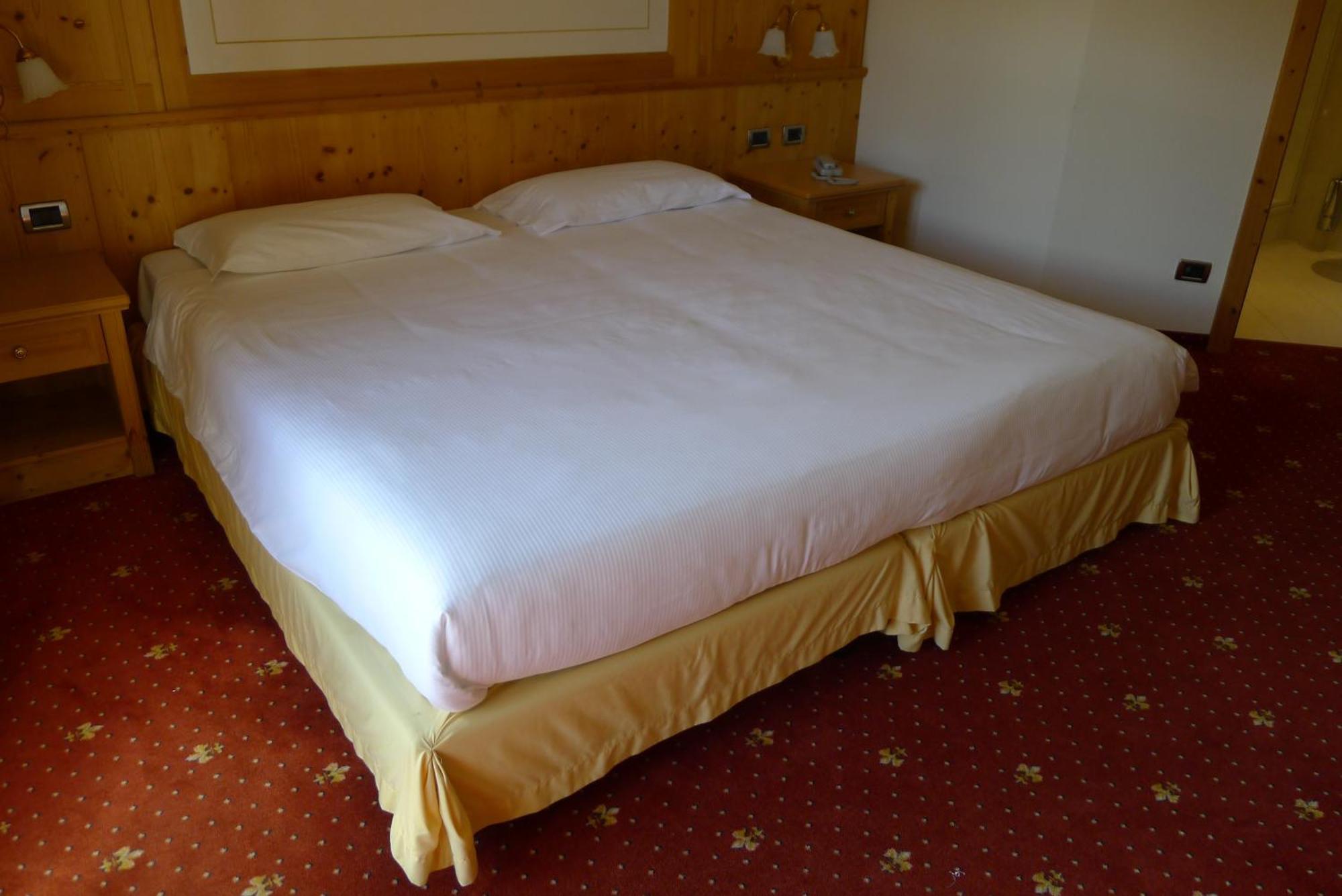 Th Corvara - Greif Hotel Room photo